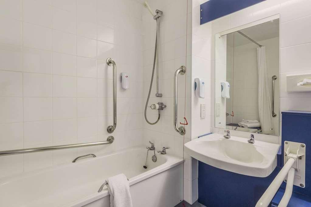 Days Inn Magor Pokoj fotografie
